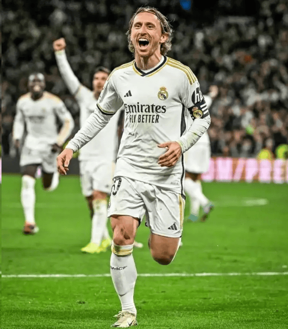 星空体育app下载皇家马德里发布备战花絮，赛后调整名单，德甲任务艰巨，训练强度明显提升的简单介绍