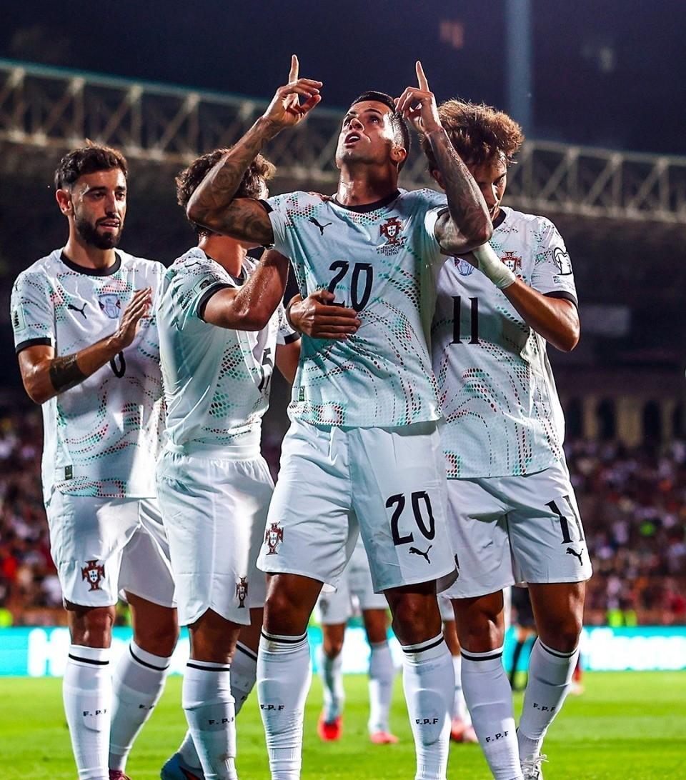 包含离谱！葡萄牙体育迎来里程碑武汉三镇豪取连胜备战欧超杯，德约科维奇连续七场比赛得分超过逆转的词条